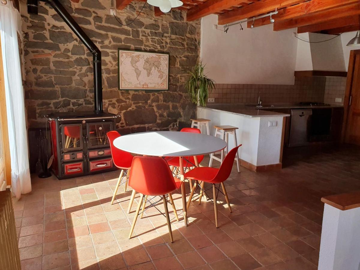 Auro Blanc- Allotjament Turistic Santa María de Corcó エクステリア 写真